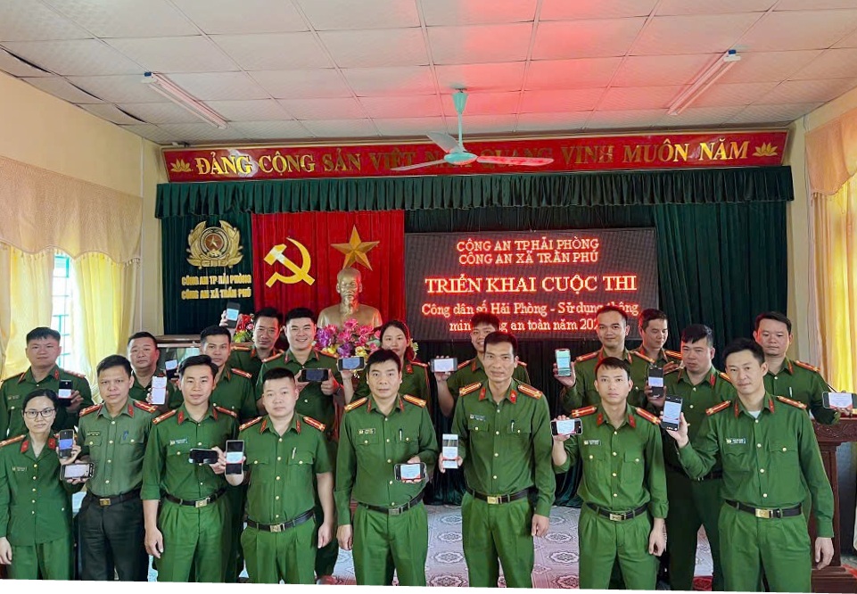 Công an xã Trần Phú đẩy mạnh chuyển đổi số từ cơ sở, nâng cao hiệu quả phục vụ Nhân dân